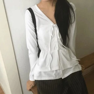 샬루 프릴 레이어드 버튼 끈 가디건